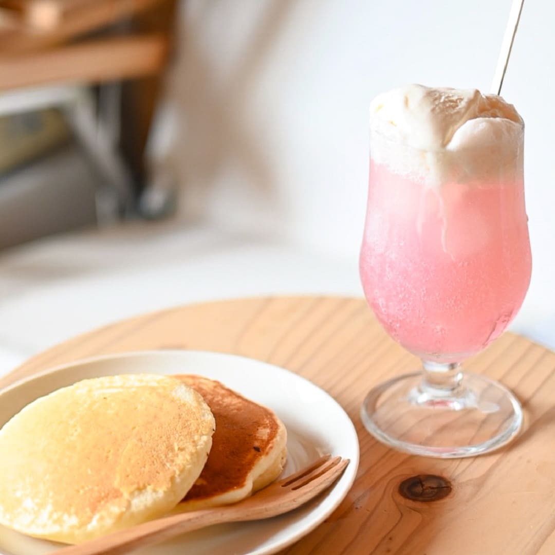 イオンモール久御山】 ピンク色のクリームソーダ｜ 無印良品